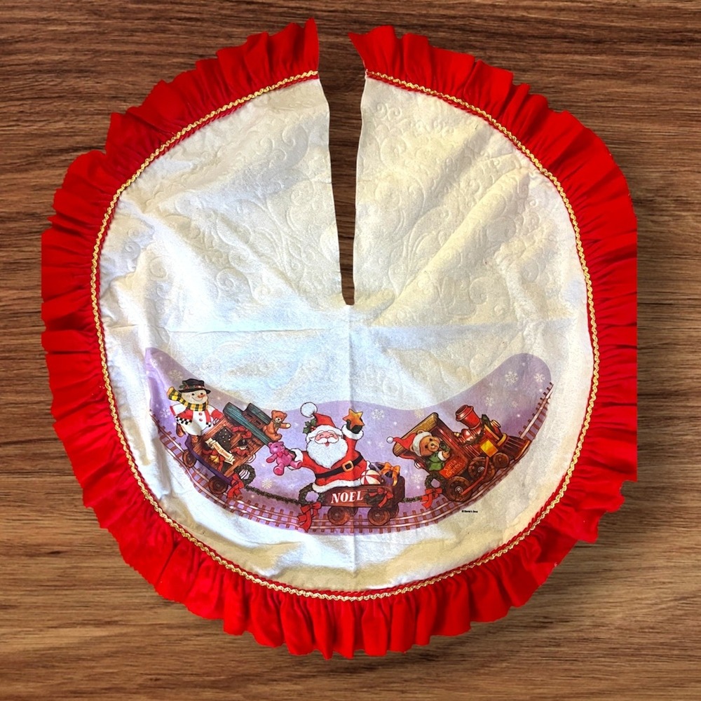 Vintage Santa's Best‎ Red White Ruffle 90's Snowman Teddy Bear Train Tree Skirt